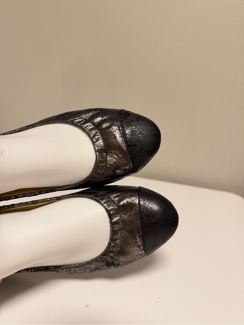 CHANEL Gray Elastic Leather Black Leather Cap Toe Flat Ballet Shoe EU 39 US 8.5 - Picture 7 of 14